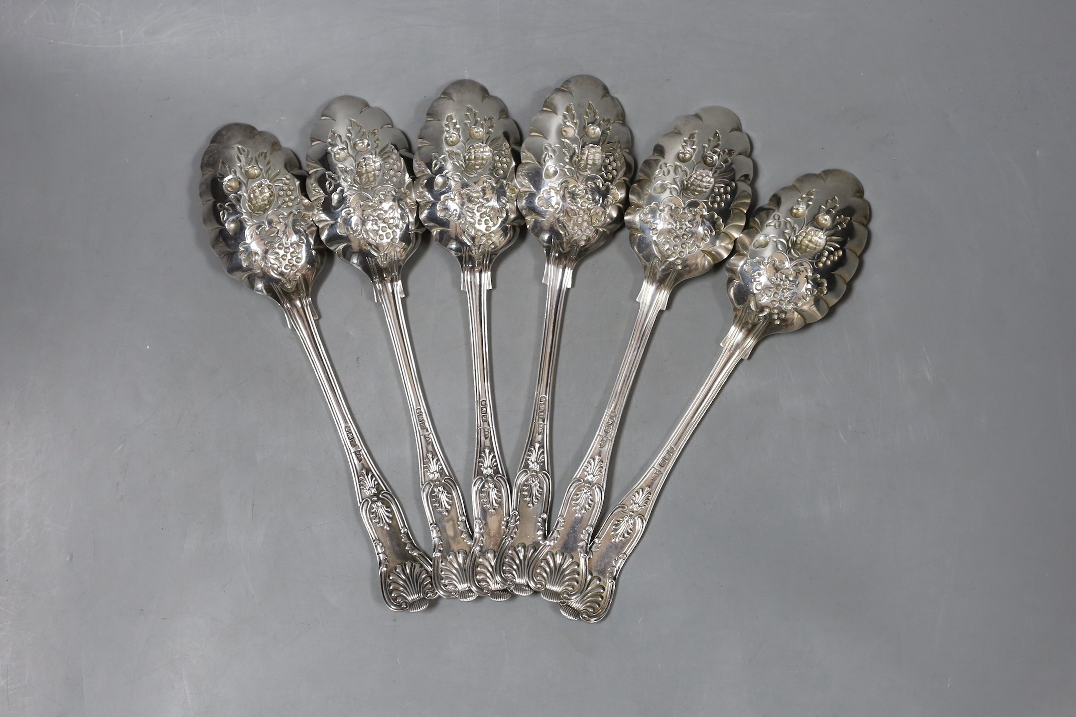 A set of six Edwardian silver King's pattern 'berry' spoons, Walker & Hall, Sheffield, 1904, 22.9cm